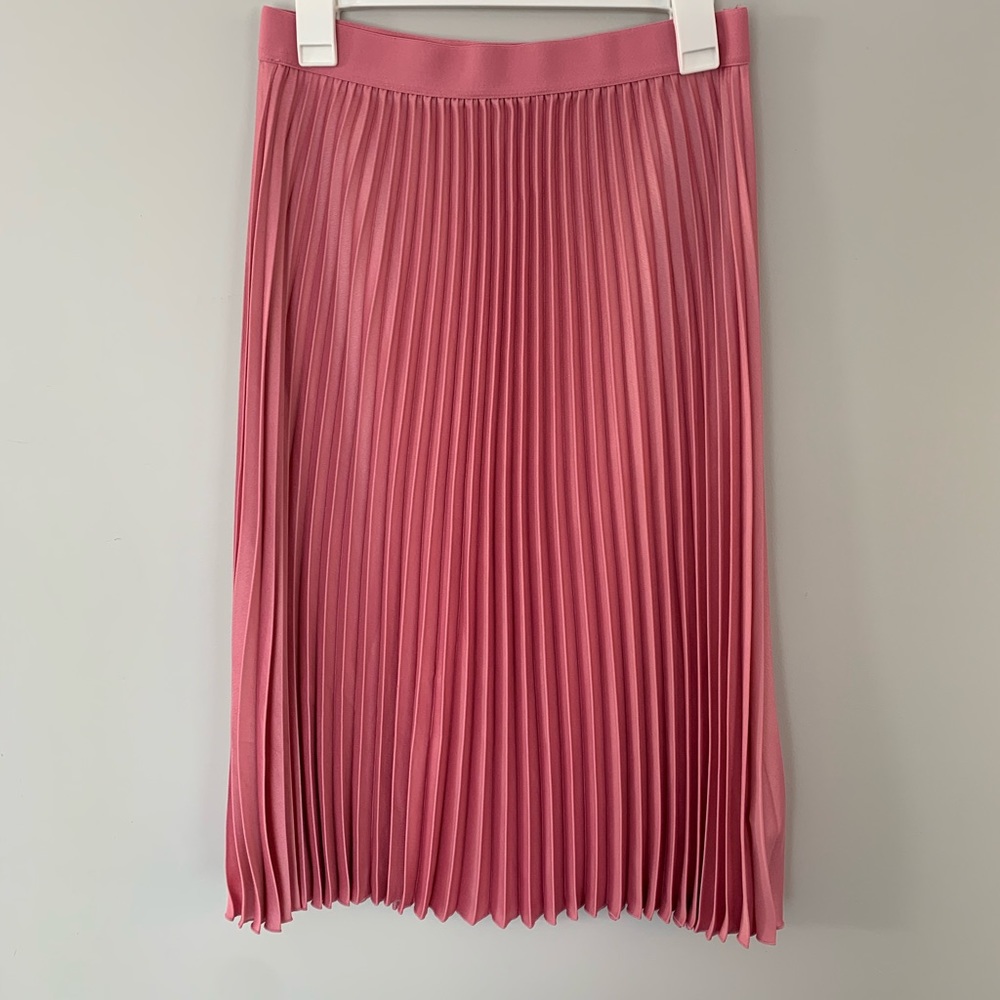 COPY - H&M light pink midi skirt